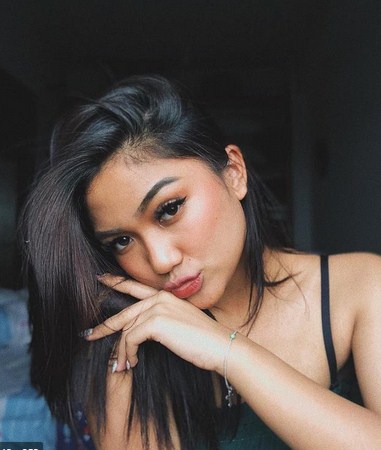 Foto Cantik “LALA” Marion Jola Seksi Imut