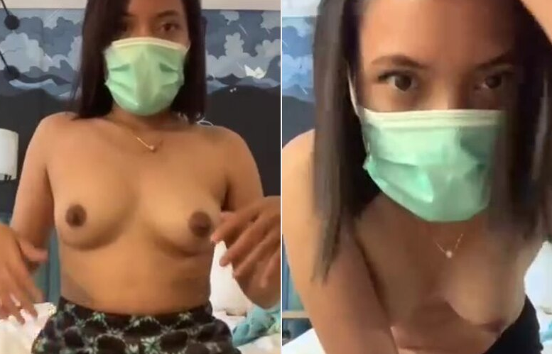 Anisya Lagi Colmek Pakai Dua Jari