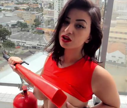 Gairah Sex Tante Saat Main Dildo