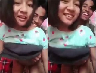 Digoyangin Adek Saat Rumah Sepi