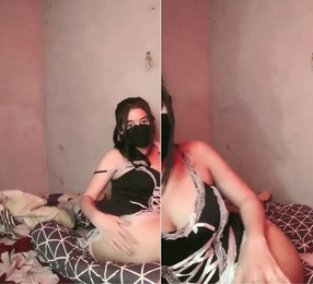Mamah Muda Vivie Ebot Cosplay Maid Cafe